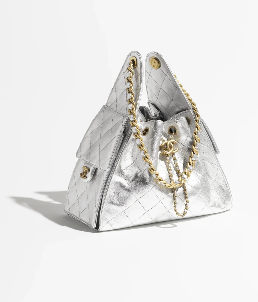 CHANEL 25 Small Handbag-4