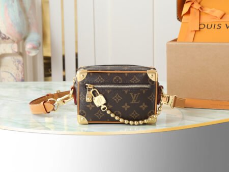 M14729 Monogram chain box bag for men