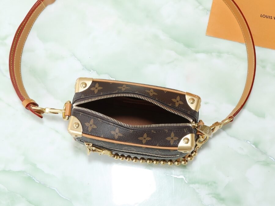 M14729 Monogram chain box bag for men - Image 3