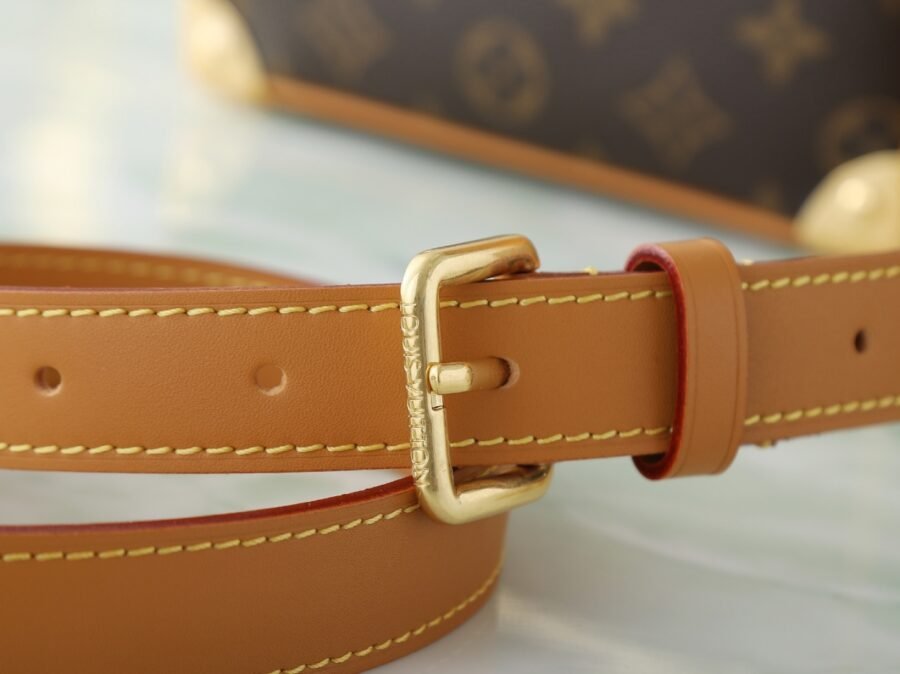 M14729 Monogram chain box bag for men - Image 5